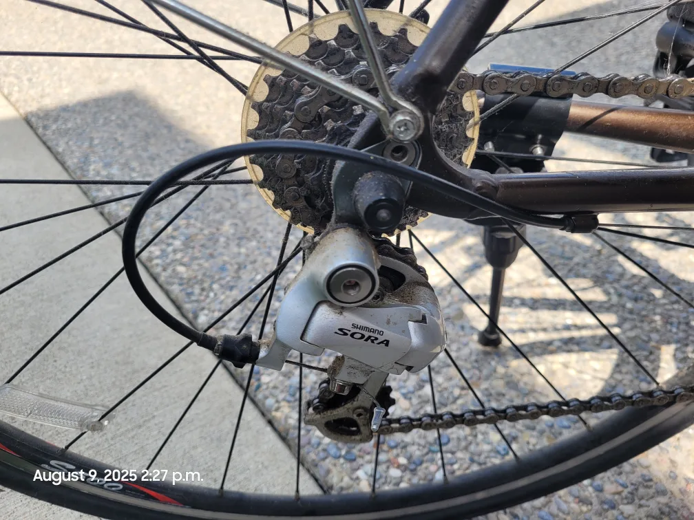 Specialized Sirrus Shimano 8-Speed Bike image indicator(7)
