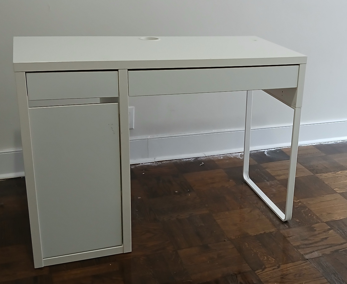 URGENT SALE: Modern Sectional Sofa + FREE Home Office Furniture - photo 5