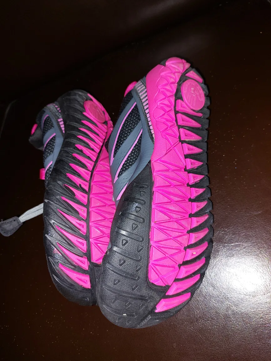 Body Glove Hydra water shoes women size 7 image indicator(3)