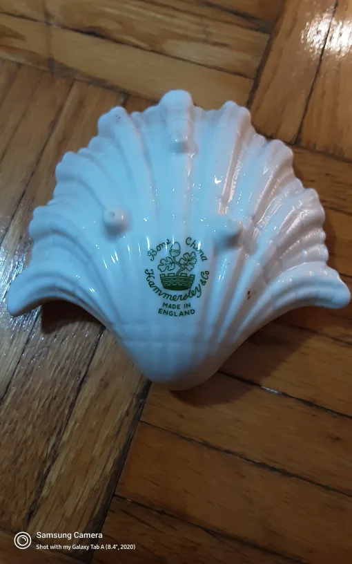 Royal Hammerley Shell Trinket Dish image indicator(2)