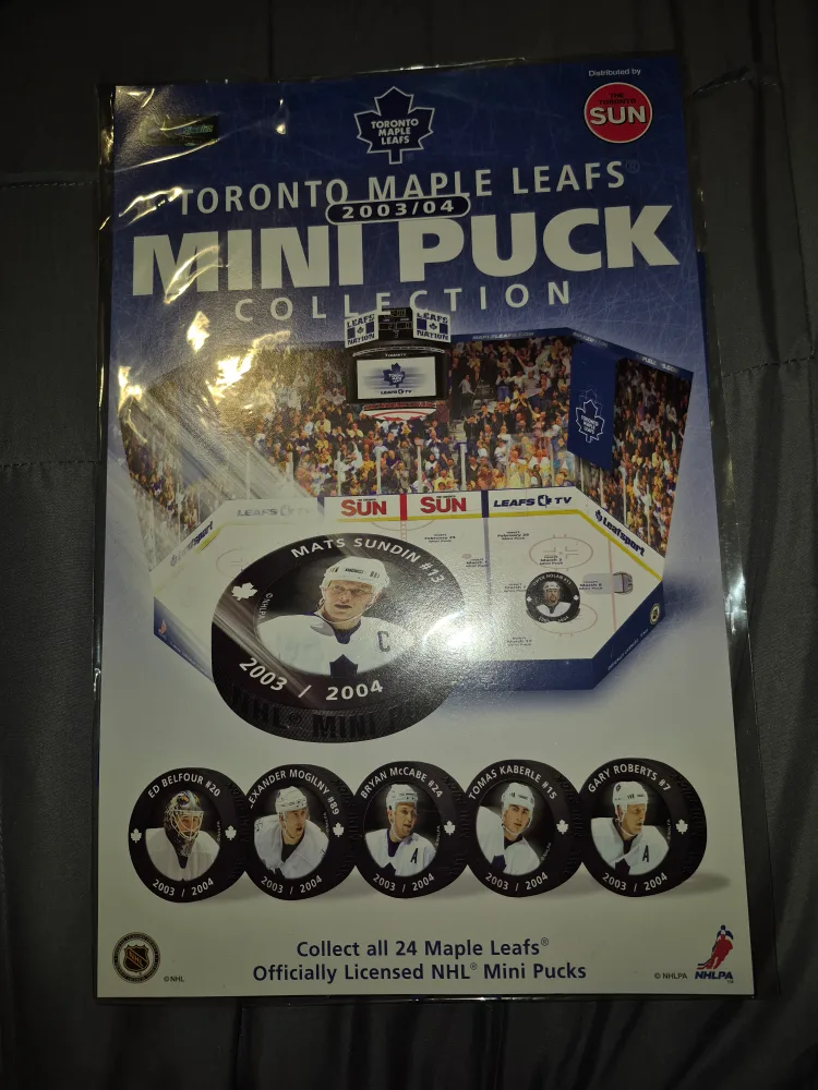 Toronto Maple Leafs Mini Puck Collection 2003/04 thumbnail