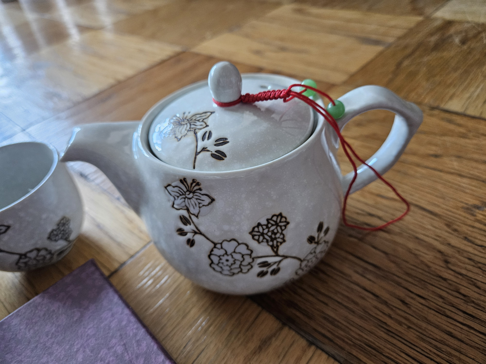 Nagoya Ye Hwa Ceramic Tea Set 5 cups and kettle - photo 2
