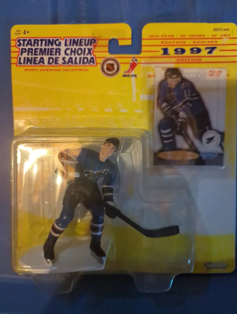 Starting Lineup 1997 Hockey Figure thumbnail