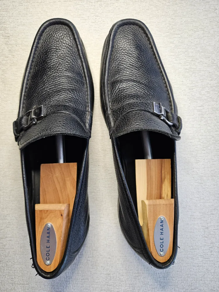 Salvatore Ferragamo Black Leather Loafers thumbnail