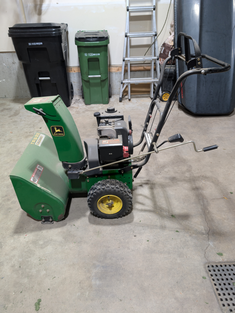 John Deere TRS22 Snowblower