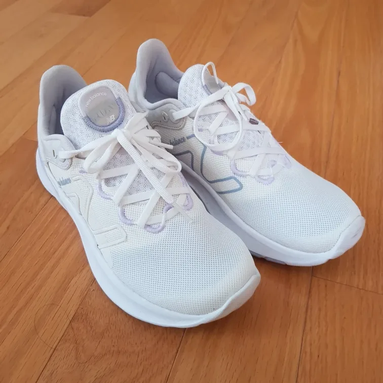 New Balance Women's Running Shoes thumbnail