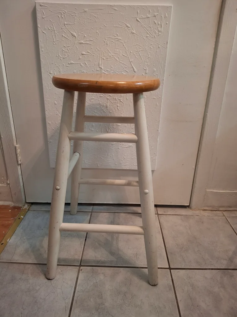 Wooden Bar Stool, Round Seat image indicator(2)