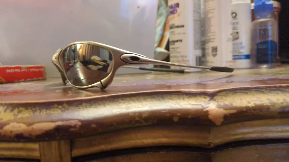 Oakley Sunglasses image indicator(2)