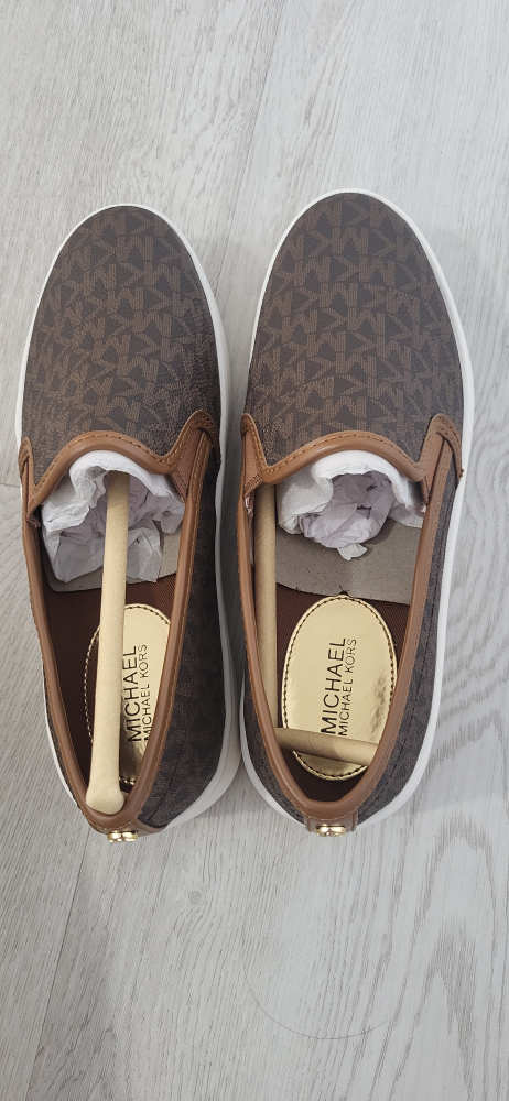 Michael Kors Teddi Slip On - Size 5M