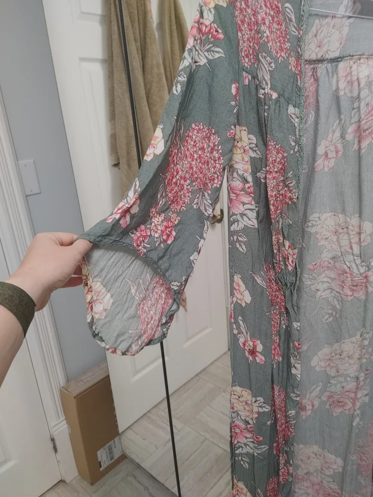 California Moonrise Floral Kimono - Size XS/TP image indicator(2)