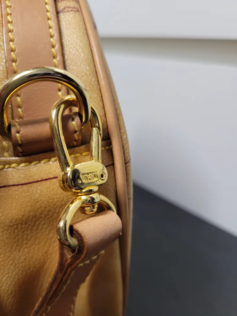 Alviero Martini 1A Classe Geo World Map Round Bag image indicator(6)