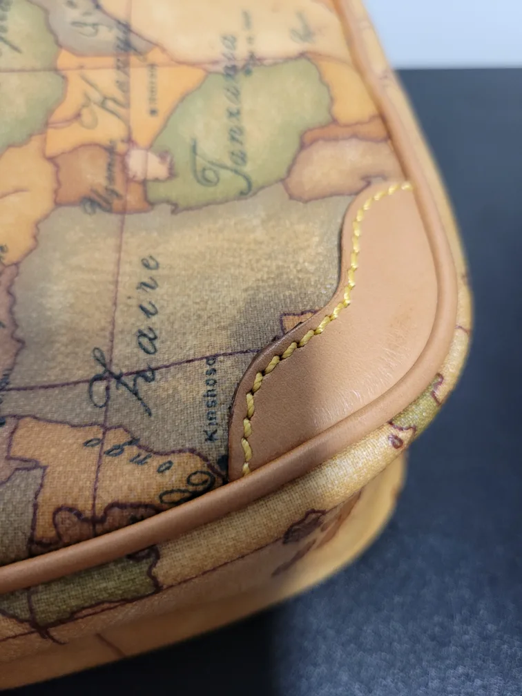 Alviero Martini 1A Classe Geo World Map Round Bag image indicator(10)