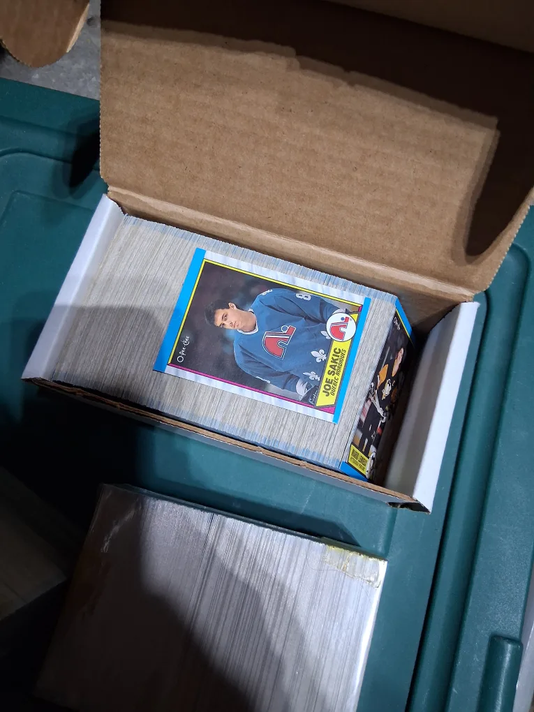 O-Pee-Chee Hockey Cards - Joe Sakic Rookie Card image indicator(4)