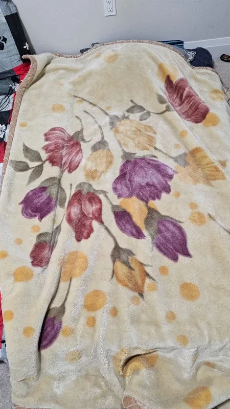 Floral Pattern Blanket thumbnail