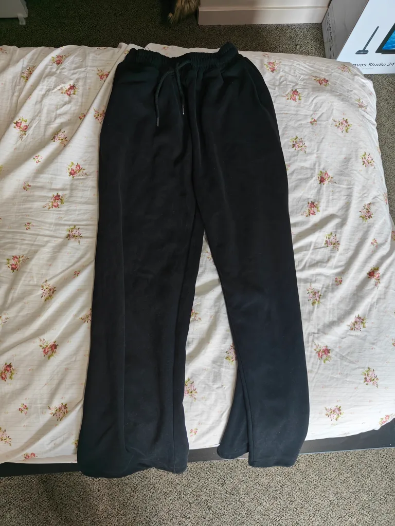 Black Lounge Pants 💖🧡 image indicator(5)