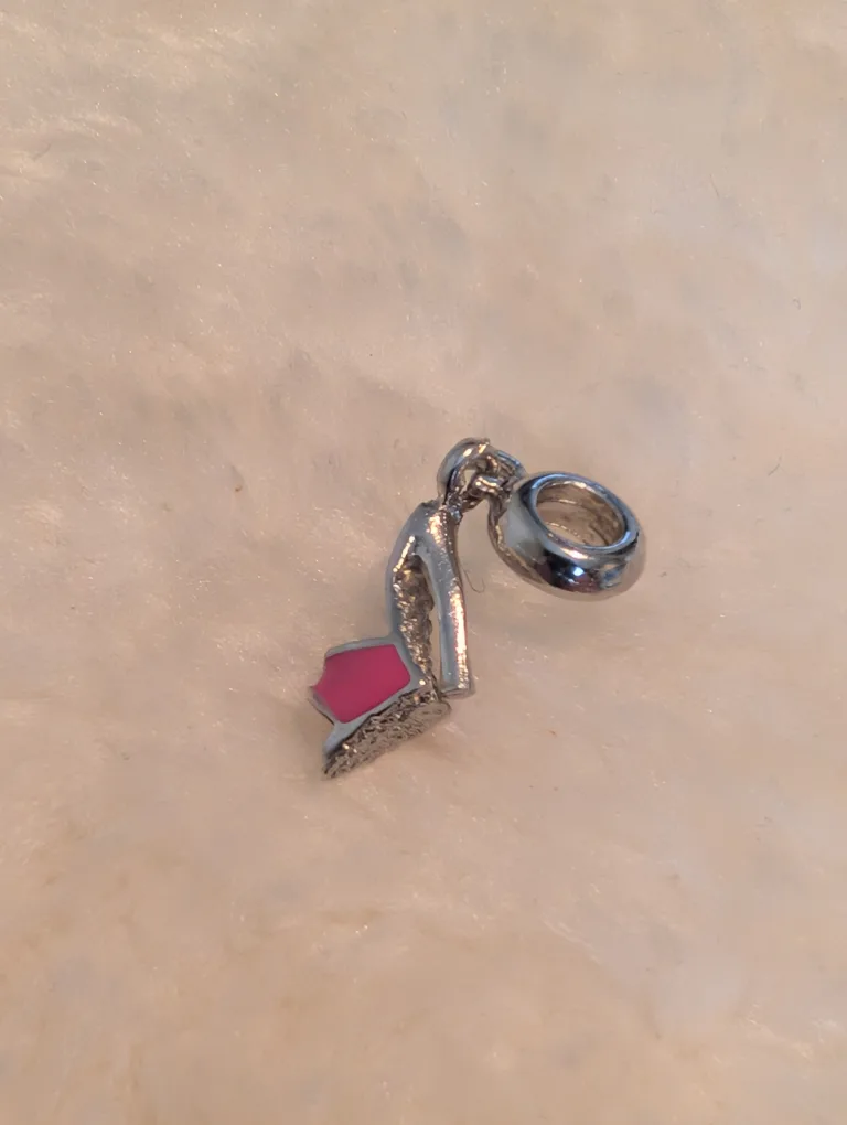 High Heel Shoe Charm - Pink image indicator(2)