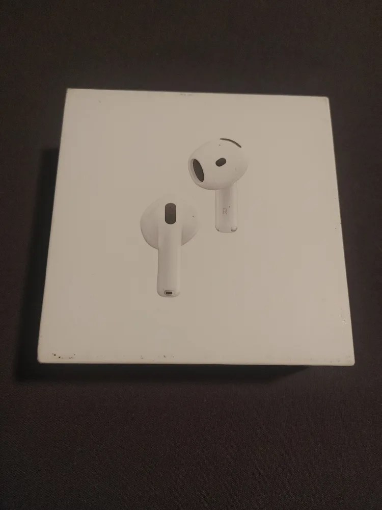 Apple AirPods 4 with Active Noise Cancellation thumbnail