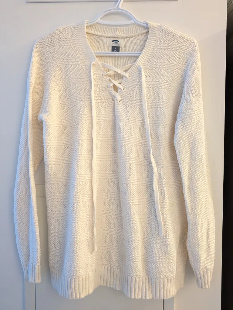 New Old Navy cream sweater thumbnail