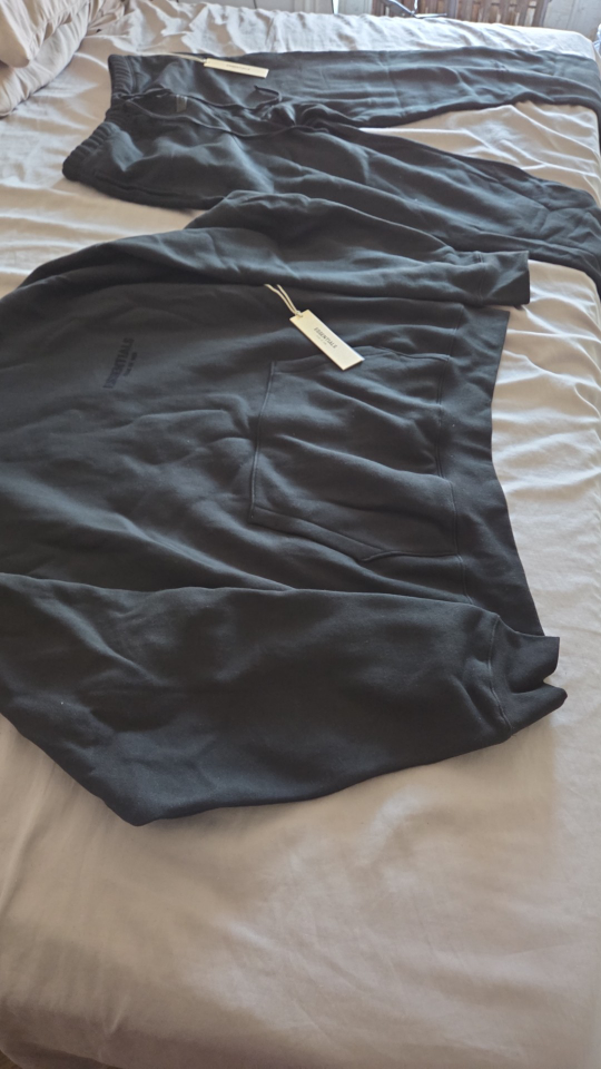 Essentials Hoodie  & Sweatpants brand new set , black.. - photo 2