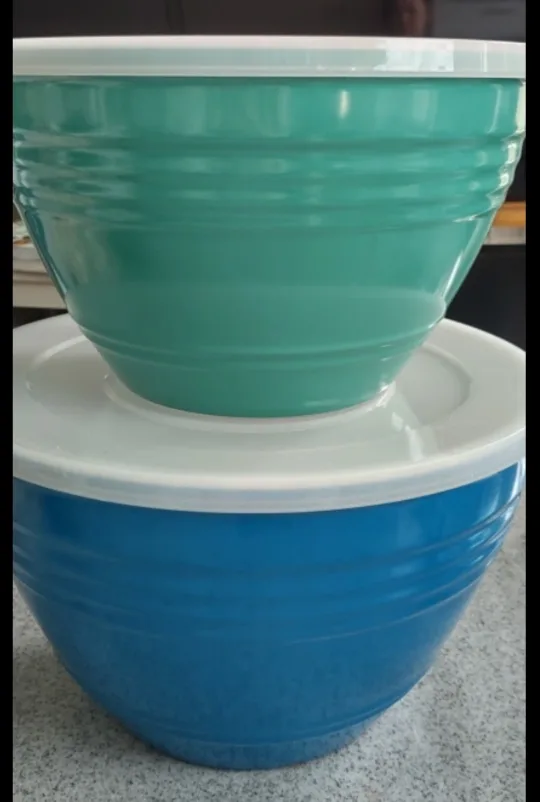 Pandex Melamine Mixing Bowls with Lids - 2 Piece image indicator(5)