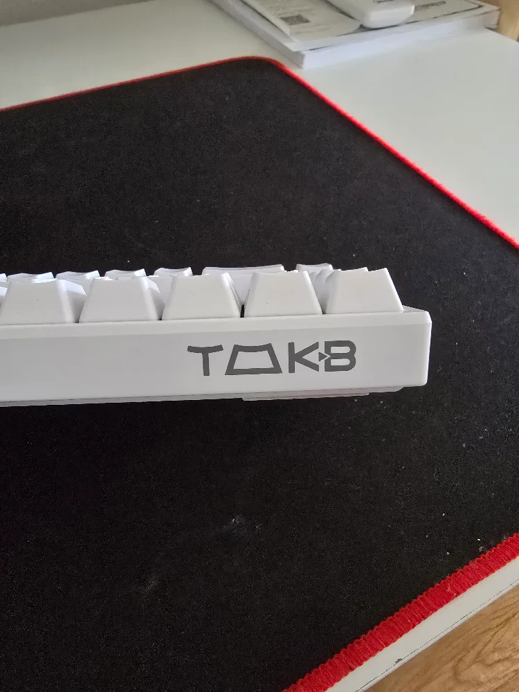 White TΔKB T68SE Wired Mechanical Keyboard (60%, brown) image indicator(2)
