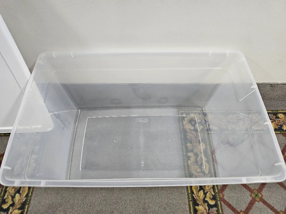 Sterilite 85 L/90 QT. Storage Box w/ Lid, White FAST PICK-UP image indicator(3)