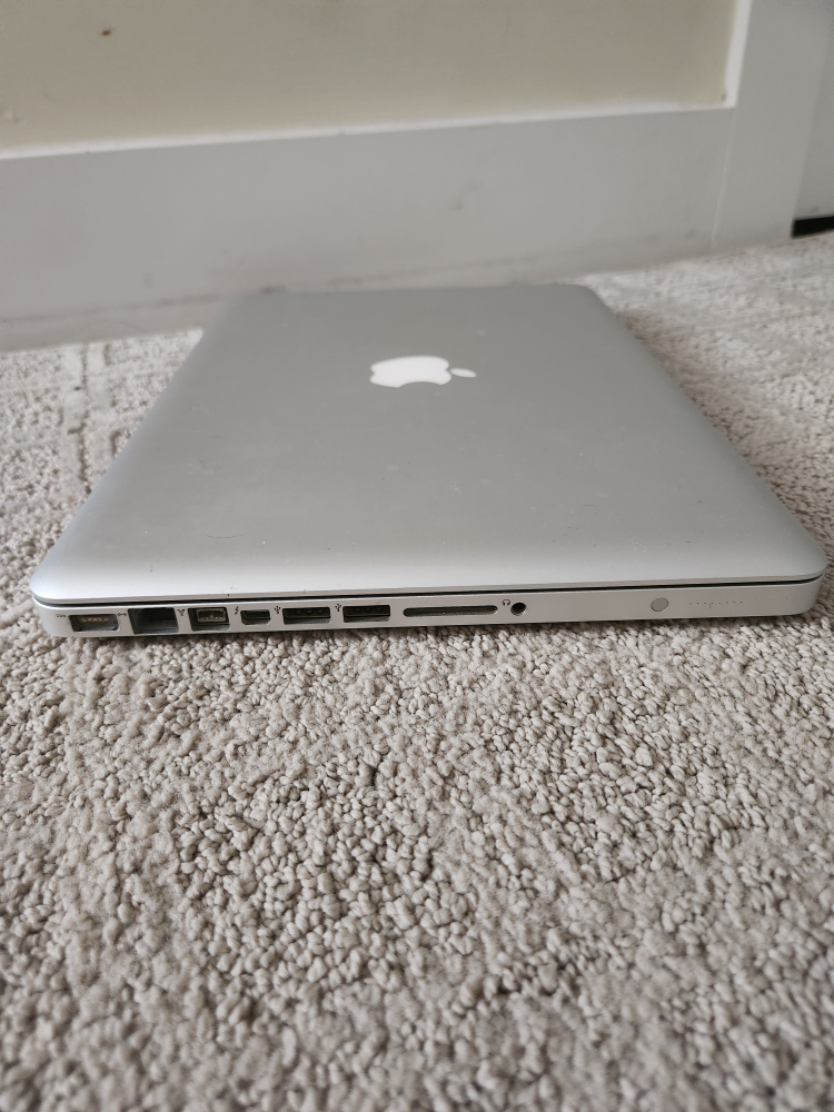 Apple MacBook Pro - photo 4