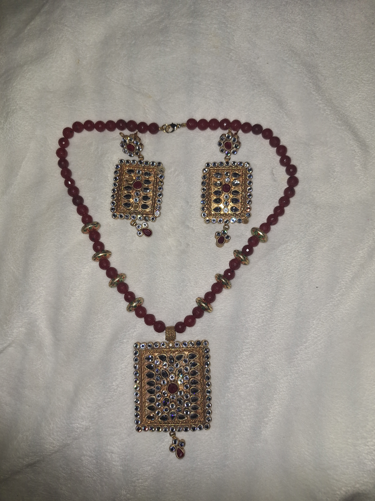 Necklace and Earring Set - Maroon & Gold