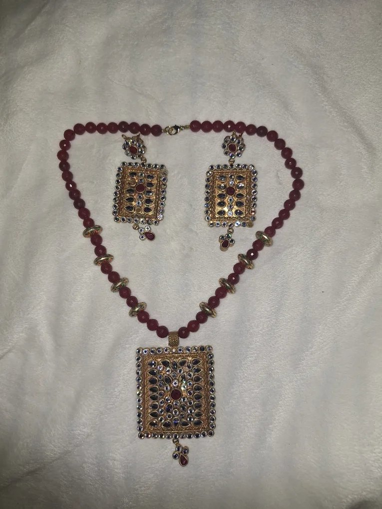Necklace and Earring Set - Maroon & Gold thumbnail