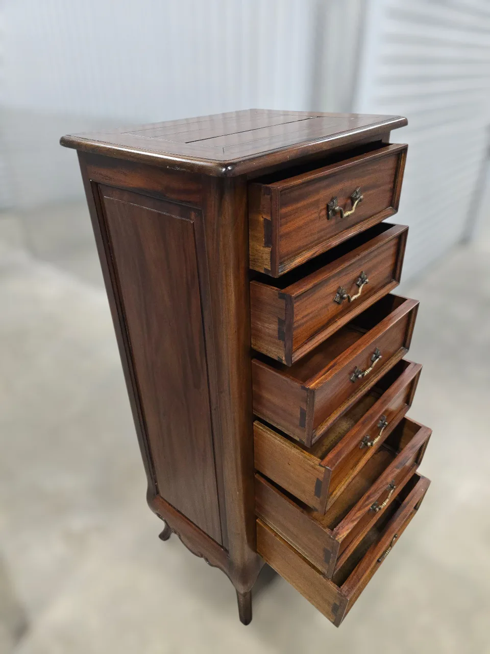 Free Delivery Antique Brown Wooden Chest of Drawers image indicator(5)