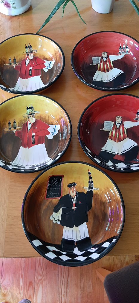 Large 9” pasta or soup bowls.. Set of 5