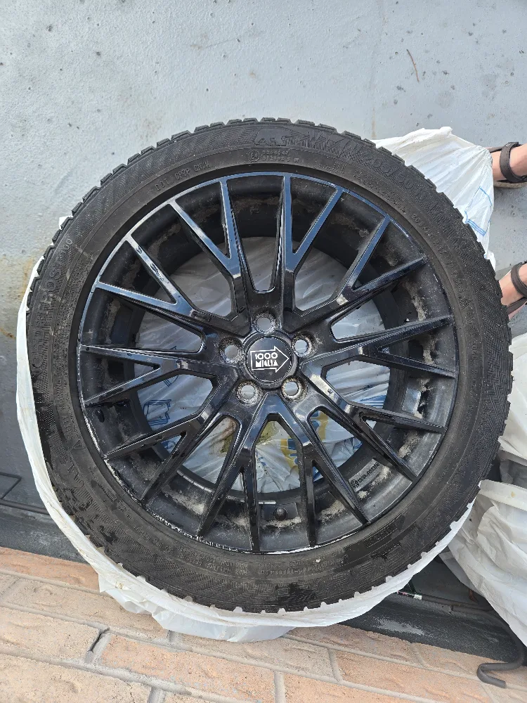 1000 Miglia Black Alloy Rims with 4 winter tires . image indicator(2)