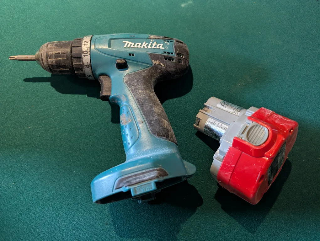 Makita 6281D Cordless Drill thumbnail