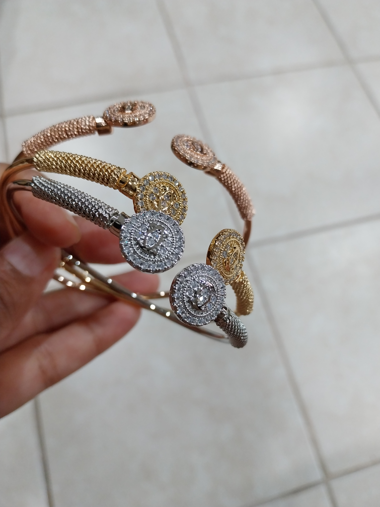 brecelate gold silver and rose gold