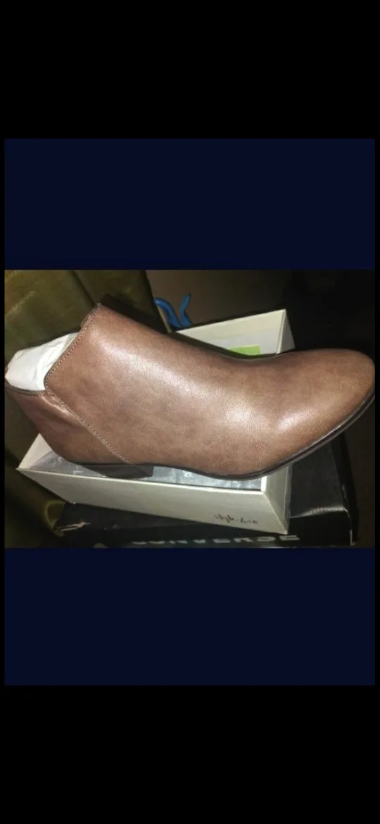 UGG Shoes or Boots or other shoes each Different Price image indicator(7)