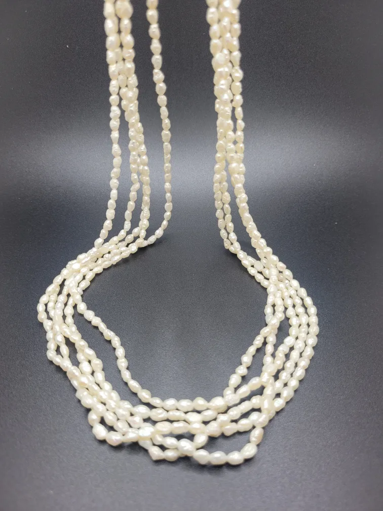 Genuine Rice Pearl Earring and Necklace Set image indicator(10)