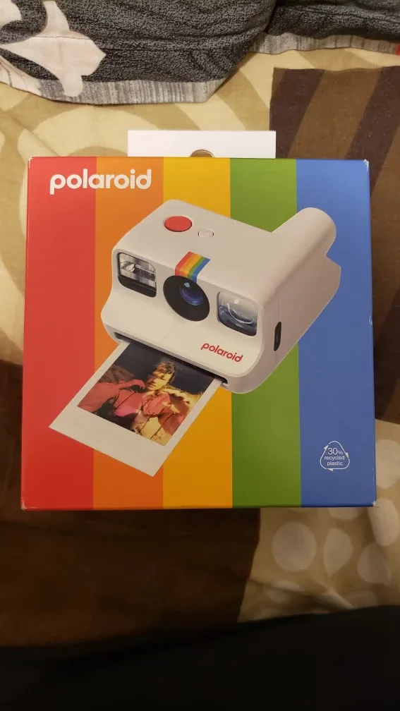 Polaroid Go Instant Camera - BRAND NEW!! thumbnail