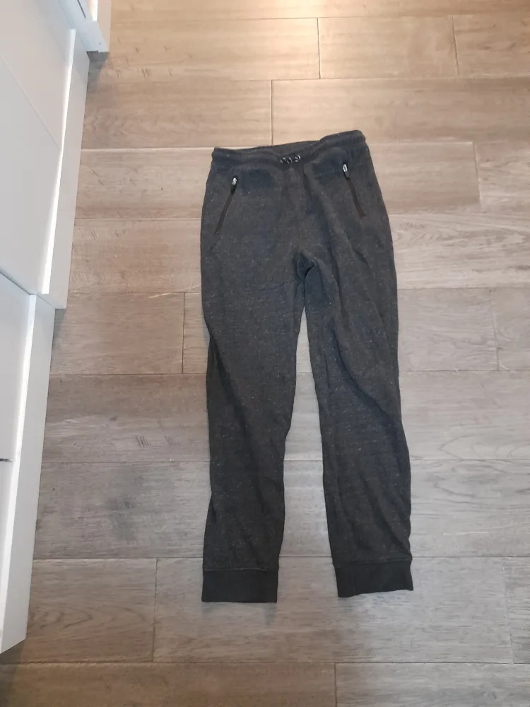 Old Navy XL (14-16) Grey Sweatpants thumbnail