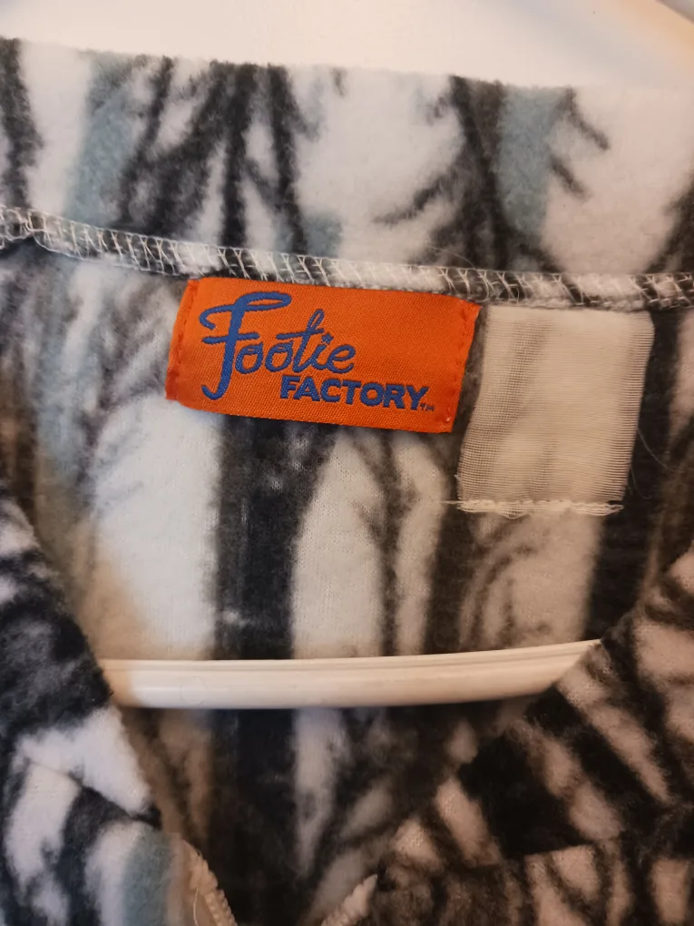 Footie Factory Onesie - Tree Print image indicator(3)