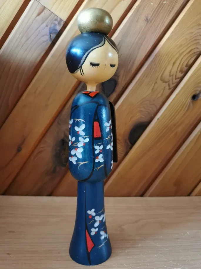 Vintage Kokeshi Doll image indicator(4)
