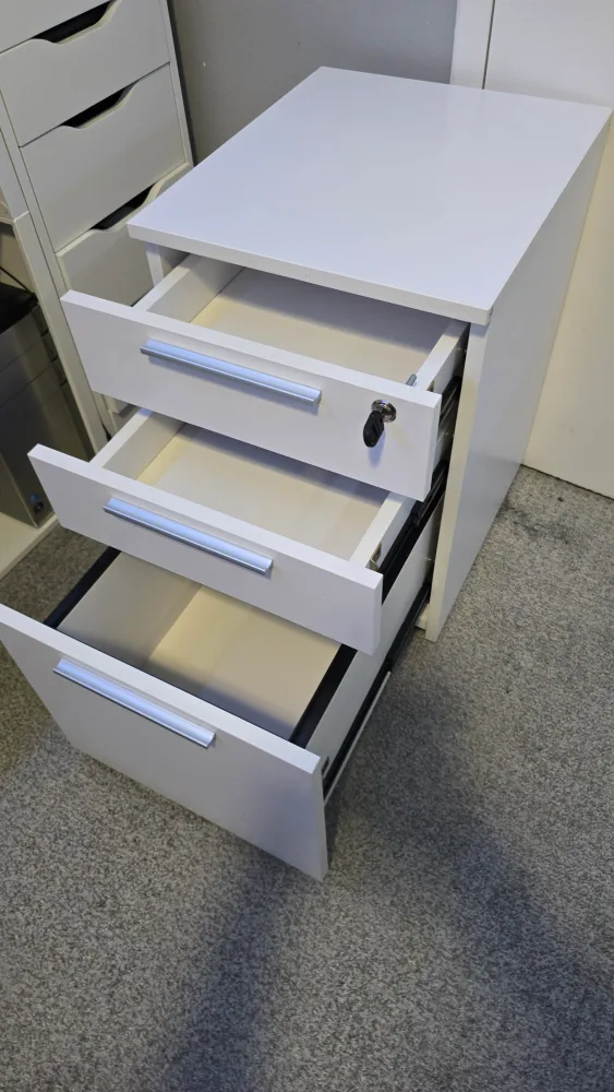 White 3-Drawer Filing Cabinet thumbnail