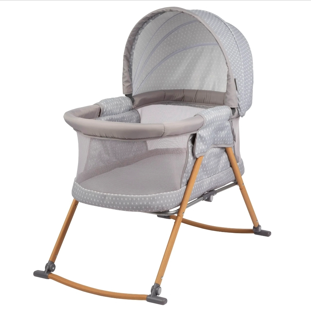 Safety 1st Amherst Bassinet - Like New!