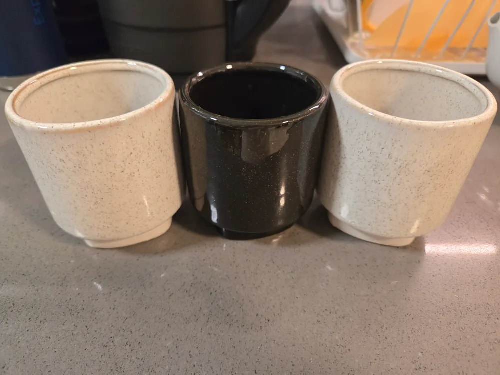 Set of 3 Small Ceramic Planters thumbnail