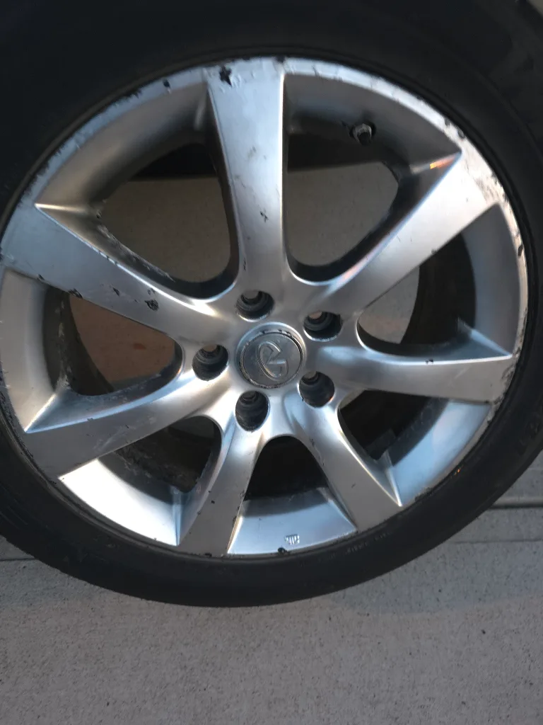 Mirage 225/55R17 Winter Tires on Rims image indicator(5)