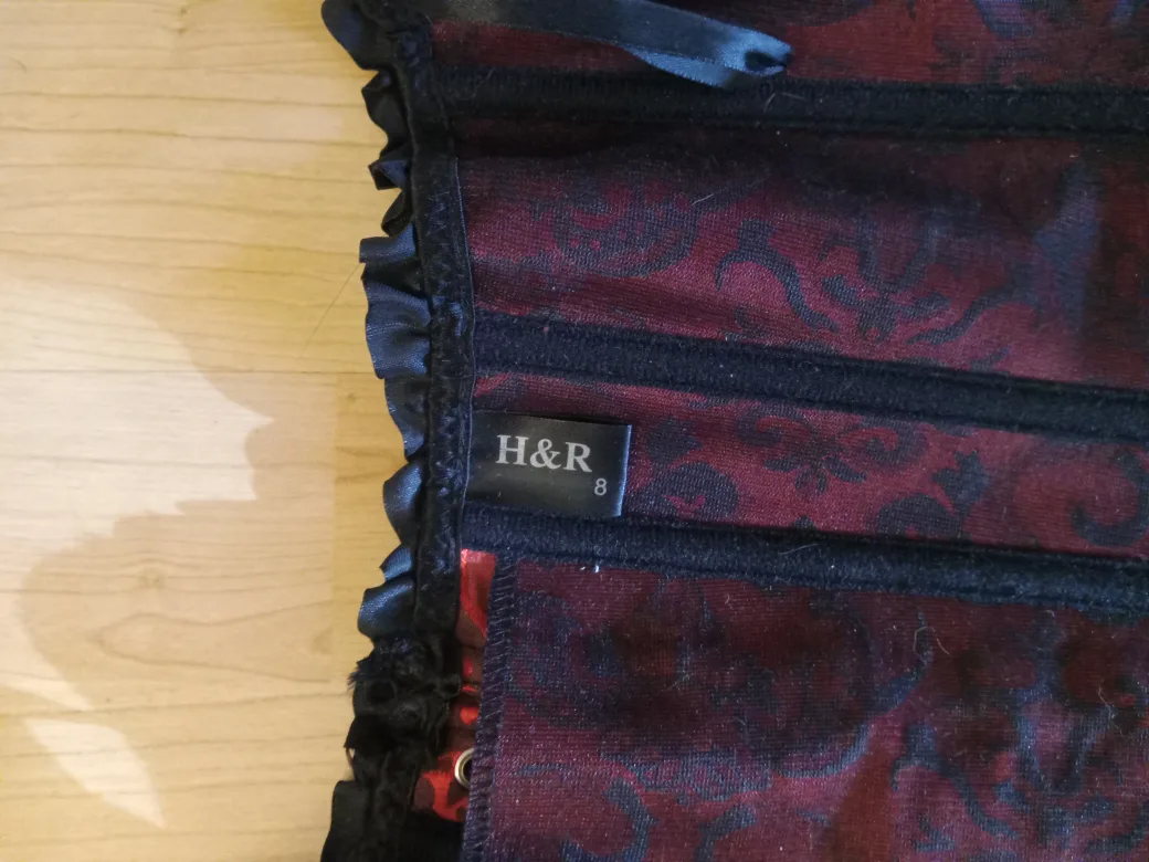 Body Corset - Size 8 - Burgundy & Black image indicator(3)