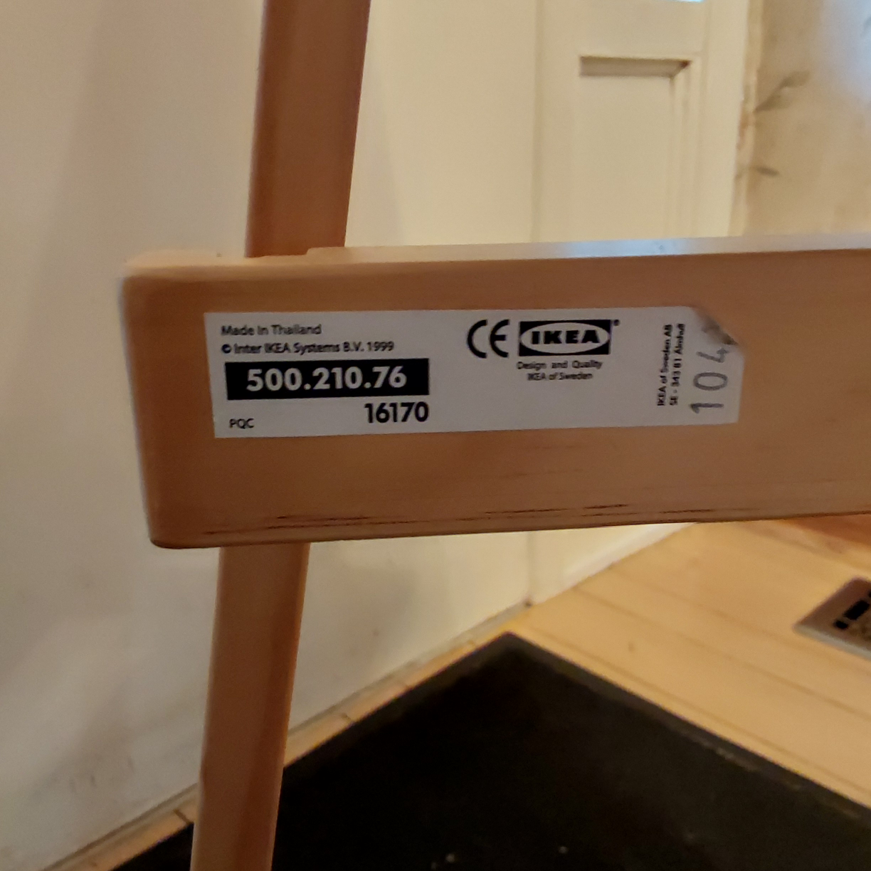IKEA Mala Easel - Kids' Art Fun! - photo 4