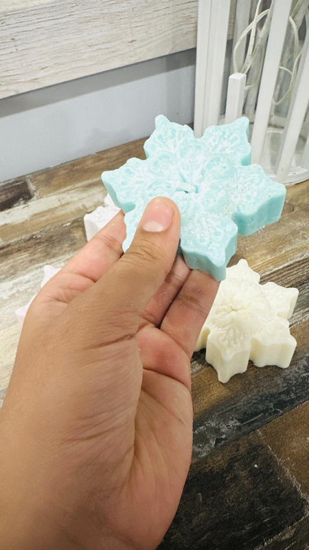 Snowflake Shaped Candles + FREE RAINBOW Shaped Candle - photo 3