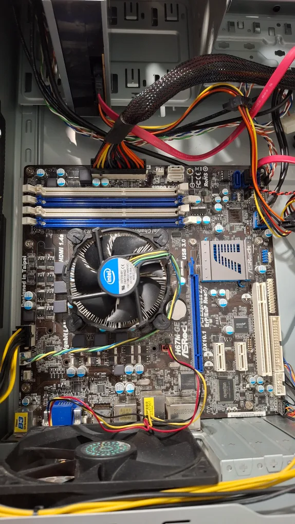 ASRock H67M-GE Motherboard, psu, case, dvdw, cpu �❤️ thumbnail