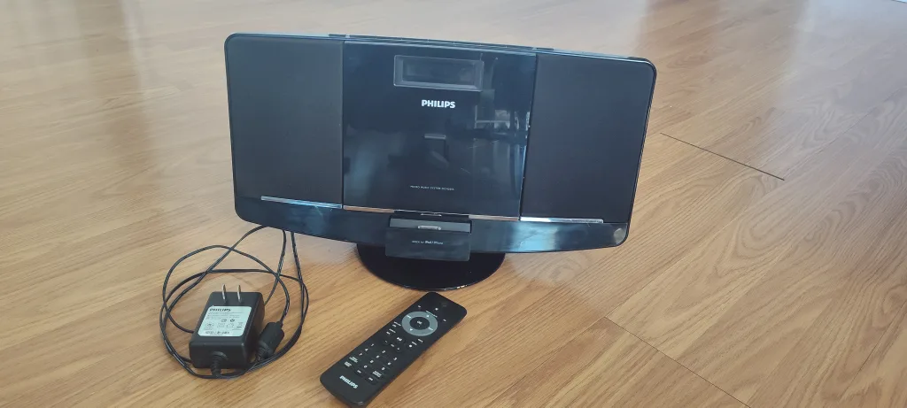 Philips Micro Music System DCM2055 thumbnail