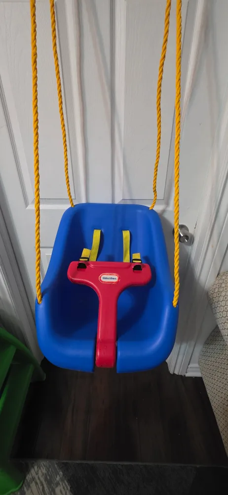 Little Tikes Blue/Red Toddler Swing image indicator(4)